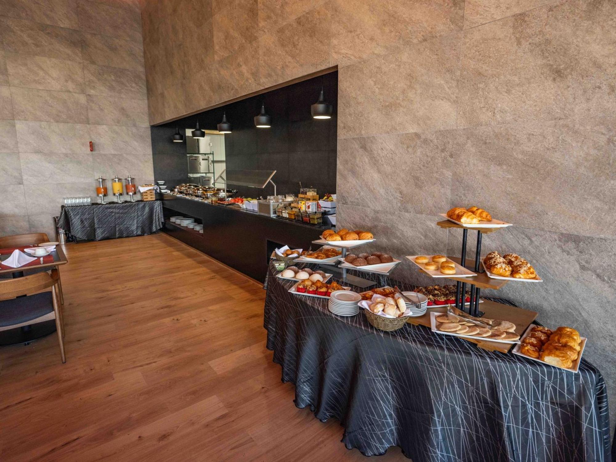 Galeria Plaza Leon Otel Dış mekan fotoğraf